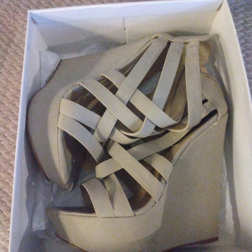 Steve Madden Xcess Bone platform wedges-